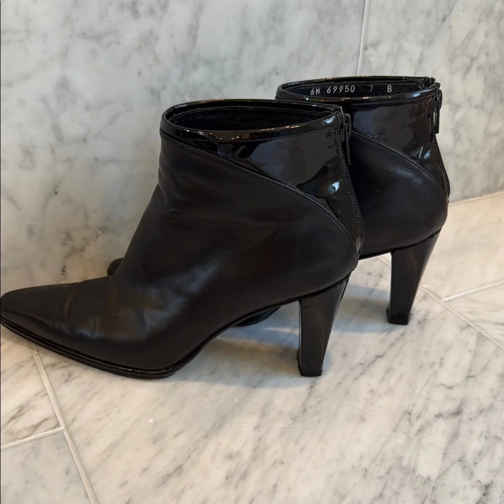 Stuart Weitzman Black Pointed Leather Ankle Booties